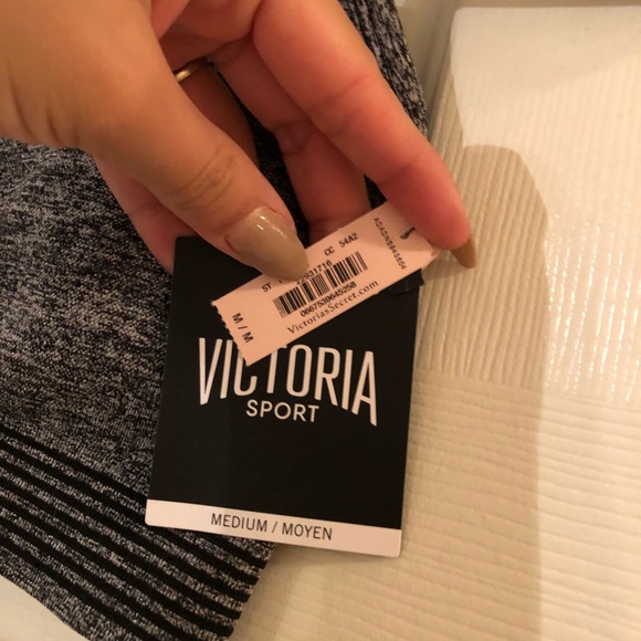 Victoria’s Secret Sport Bra 💕 - Picture 2 of 3